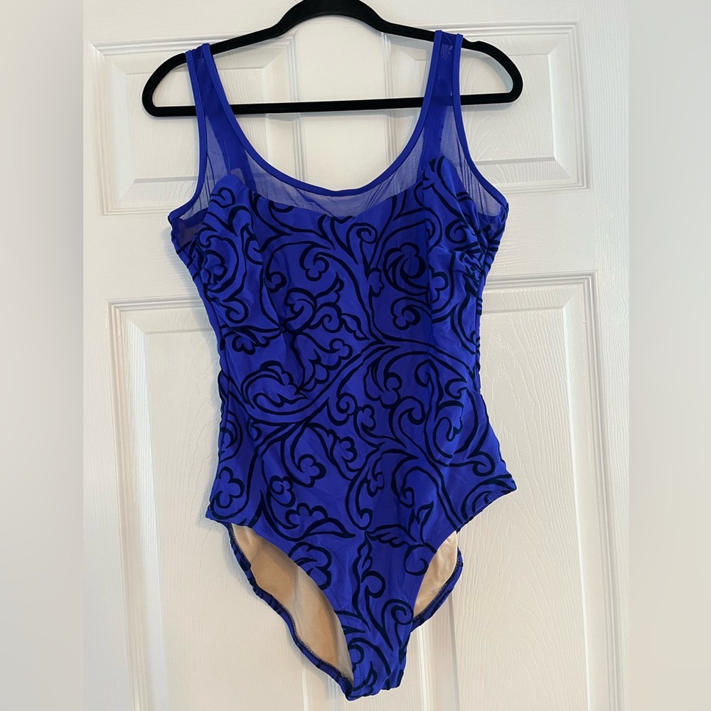 One piece bathing suit size 16 underwire